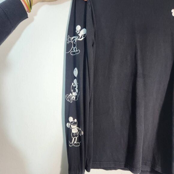 Disney Black Long Sleeve 90 Years of Mickey Tee Size Medium - Picture 5 of 8